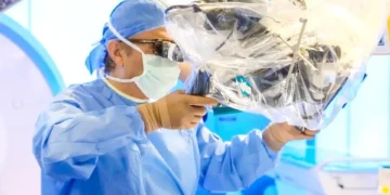 “التخصصي” يستخدم تقنية متطورة تعزز دقة استئصال أورام الدماغ