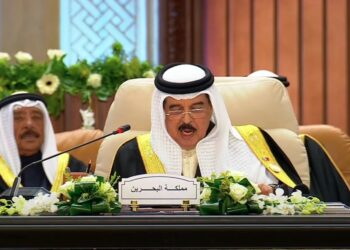 ملك البحرين يشيد بجهود السيسي ويدعو لدعم مبادرة مصر بشأن غزة