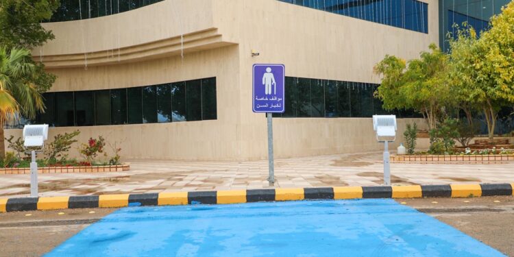 أمانة القصيم تخصص مواقف سيارات لكبار السن في الأسواق بمحافظة الأسياح