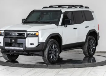 بتقنيات حماية متقدمة.. إصدار مصفح من تويوتا لاند كروزر تتحدى الطرق الوعرة