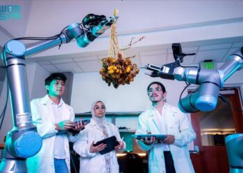 “كاوست” توظف الذكاء الاصطناعي في تطوير نظام روبوتي لتحسين حصاد التمر