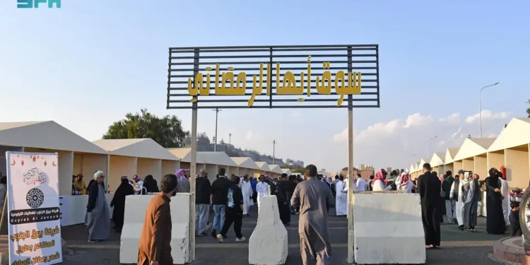 السوق الرمضاني بأبها.. نافذة اقتصادية ووجهة اجتماعية خلال الشهر الكريم