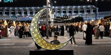 أسواق “ليالي رمضانية” بالمدينة المنورة وجهة فريدة تأسر زوارها بأجوائها المميزة