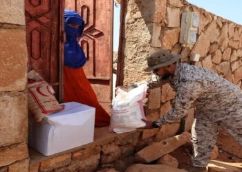 قوات الدعم والإسناد بالقوات المشتركة تطلق حملة إغاثية لدعم الأسر الأشد احتياجًا في سقطرى اليمنية