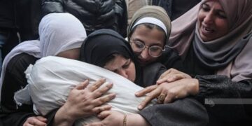 عاجل.. استشهاد 86 فلسطينيًا في غارات جوية إسرائيلية على غزة