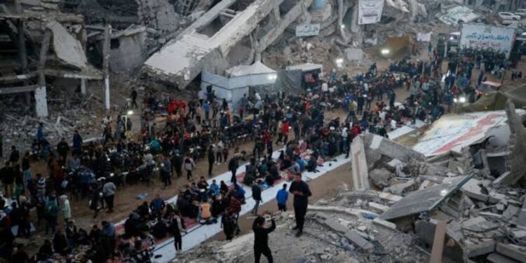 310 شهيد و1000 مصاب.. ارتفاع كبير في أعداد شهداء غزة بغارة جوية لجيش الاحتلال