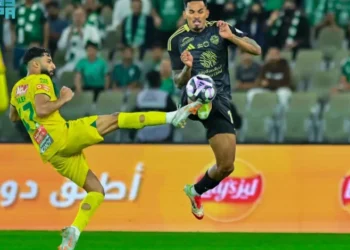 التعادل الإيجابي يحسم مواجهة الأهلي والخليج في دوري روشن السعودي