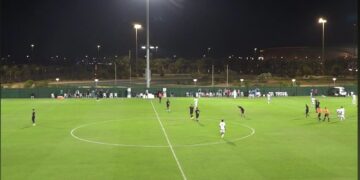 الدفاع المدني ينتزع فوزًا صعبًا على فرع الموارد البشرية في بطولة جدة لكرة القدم