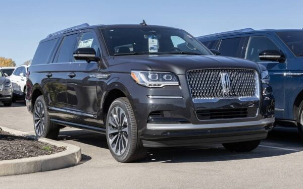 استدعاء 35,328 مركبة لينكولن نافيغيتور (2015-2017) بسبب خلل كهربائي قد يؤدي إلى حريق (إنفو جراف)