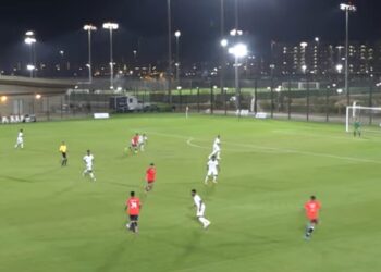 الدفاع المدني وقيادة المنطقة الغربية يحققان الفوز في منافسات بطولة جدة لكرة القدم