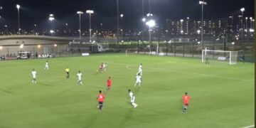 الدفاع المدني وقيادة المنطقة الغربية يحققان الفوز في منافسات بطولة جدة لكرة القدم