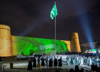 ضوابط العلم السعودي.. قدسية الرمز وهيبة الوطن (إنفو جراف)