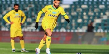 السومة وحمدالله.. صراع العمالقة في دوري روشن السعودي