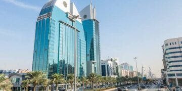 “فيتش”: البنوك السعودية تحقق نمواً قوياً في الدخل والإقراض.. والتفوق مستمر في 2025 (إنفو جراف)