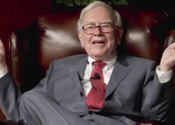 كيف تحافظ على ذهنك حادًا؟ 8 عادات يومية مستوحاة من حياة الناجحين