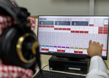 هيئة العناية بالحرمين تترجم خطبة الجمعة بـ11 لغة من المسجد الحرام