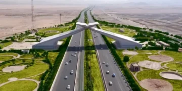 معتمرو رمضان يدفعون حركة المرور في مكة إلى 3.7 مليون مركبة