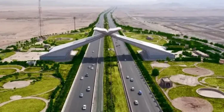 معتمرو رمضان يدفعون حركة المرور في مكة إلى 3.7 مليون مركبة