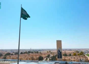 راية التوحيد” تُرفرف عاليًا في سماء محافظة طريف احتفاءً بـ”يوم العلم”