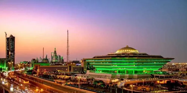 الداخلية تعلن تنفيذ أكثر من 430 مليون عملية إلكترونية عبر “أبشر” في 2024