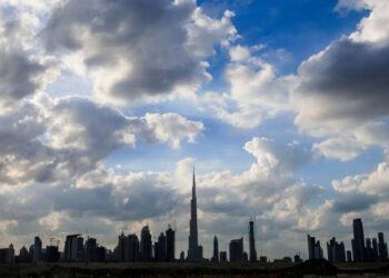 الأرصاد: طقس غائم جزئيًا وفرص لهطول أمطار على 9 مناطق