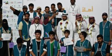 تتويج الفائزين في منافسات السهم الأزرق والأحمر في بطولة المملكة للسهام بجازان