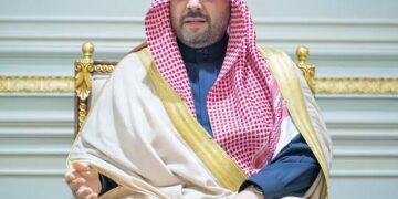 الأمير فيصل بن خالد بن سلطان يتسلّم تقريرًا عن أعمال حرس الحدود ويقلّد مساعد القائد رتبته الجديدة