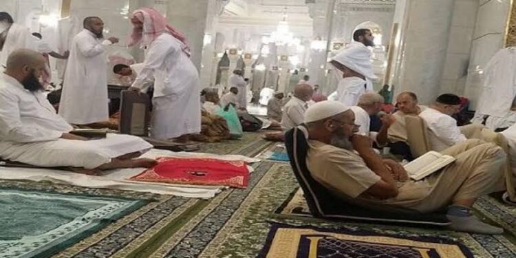 الهيئة العامة للعناية بشؤون الحرمين تستقبل جموع المعتكفين بالمسجد النبوي