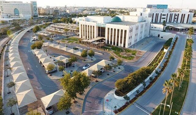 الهيئة الملكية بينبع توقّع مذكرتي تفاهم لتعزيز الرفق بالحيوان والحفاظ على البيئة