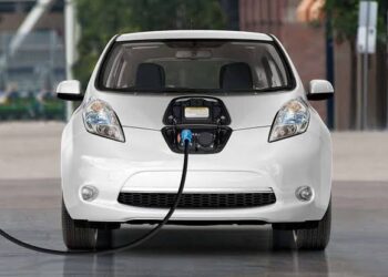 للشهر الخامس.. تراجع إنتاج السيارات في بريطانيا وزيادة مبيعات الكهربائية