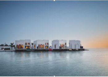 خصوصية وأناقة لا مثيل لها.. سوفيتيل البحرين يكشف عن تجربة الفيلات المائية الحصرية