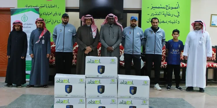 نادي العُلا يوزّع سلالًا غذائية رمضانية بالتعاون مع جمعية البر الخيرية بالمحافظة