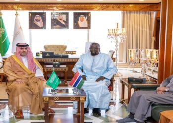 رئيس الديوان العام للمحاسبة يستقبل المراجع العام بجمهورية جامبيا