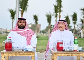 أمير جازان يشارك منسوبي القطاعات الأمنية مأدبة الإفطار في رمضان