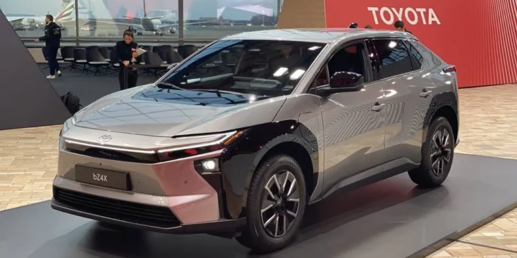 تويوتا تكشف عن تحديثات bZ4X وتستعرض طرازات كهربائية جديدة