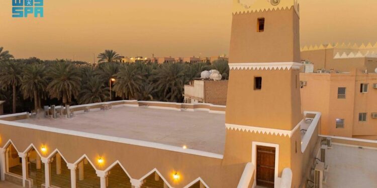 تجديد مسجد العودة بالدرعية ضمن مشروع الأمير محمد بن سلمان لتطوير المساجد التاريخية