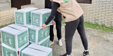 مركز الملك سلمان للإغاثة.. رسل الخير تصافح المتضررين بكافة أرجاء المعمورة