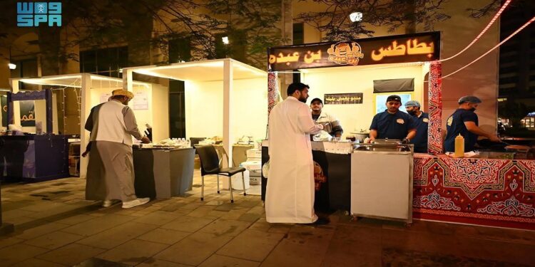 فعالية “سمرة” الرمضانية تستقطب أهالي وزوار جدة