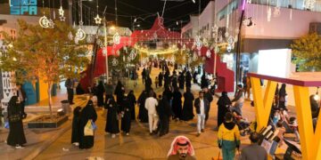 مهرجان “وسط البلد” بحائل يستقبل آلاف الزوار بأجواء رمضانية شعبية مضيئة