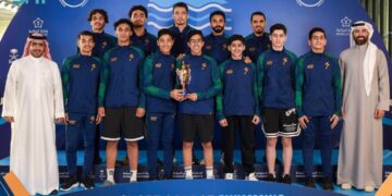 “نادي الصفا” يتوج بالمركز الأول في بطولة السباحة للمجرى القصير