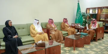 الأمير فهد بن محمد يلتقي رئيس وأعضاء اللجنة السياحية بغرفة الخرج