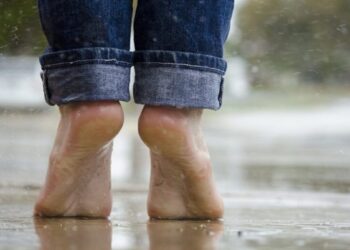 احترس لصحتك.. تشنجات القدمين بداية لـ12 مشكلة صحية خطيرة