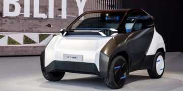 تويوتا FT-Me: سيارة كهربائية مدمجة بتصميم عصري يناسب الشباب