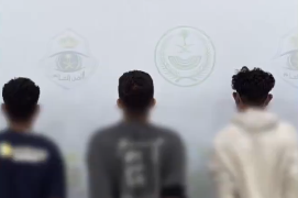 القبض على 5 أشخاص لسرقتهم إطارات مركبة متوقفة بالرياض