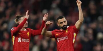 محمد صلاح يقود ليفربول للفوز على ساوثهامبتون بثنائية ويعزز صدارته للبريميرليج