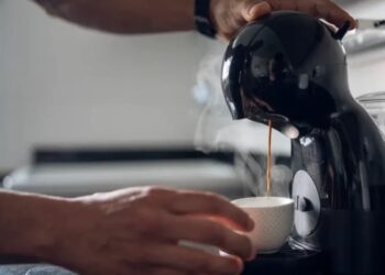 آلات القهوة الحديثة خطر يهدد صحة القلب وترفع الكوليسترول