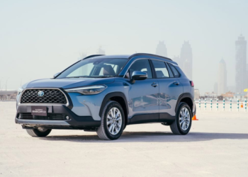 5 مميزات رائعة في تويوتا كورولا كروس ستاندرد 2025 الجديدة في السعودية