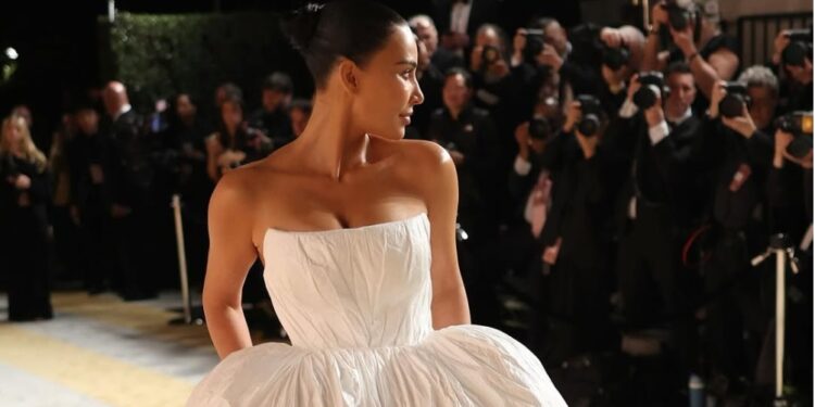 للعروس العصرية.. فساتين مستوحاة من أجمل إطلالات الأوسكار 2025