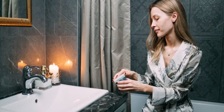 بشرتكِ في رمضان.. دليل شامل لنضارة دائمة خلال الصيام