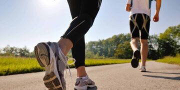 21 دقيقة تكفي.. ممارسة المشي يوميًا يعزز صحتك الجسدية والعقلية